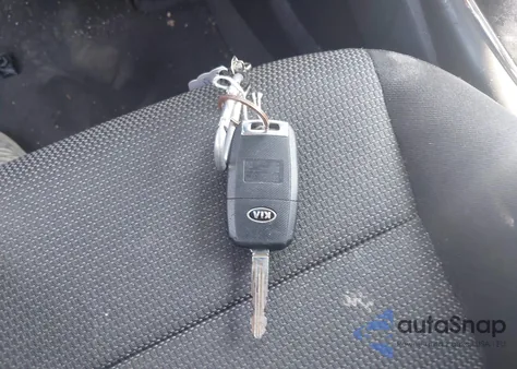 2018 Kia Forte Lx из США, поврежденный, VIN 3KPFK4A72JE166049